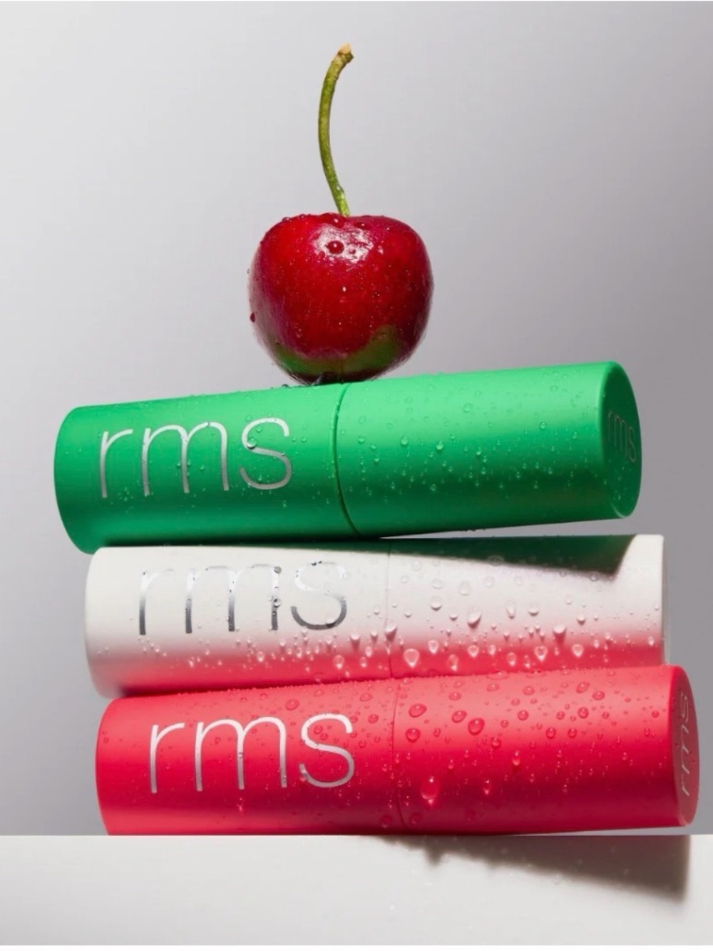 The Mini Lip Oil Trio
NIBX RIMS -COLOR- Multi
3.4 ml / 0.11 fl oz
SET OF 3
